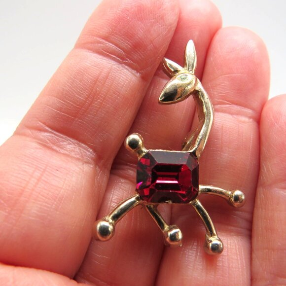 Vintage Reindeer Brooch Gold Red Rhinestone Body Holiday Christmas - Picture 2 of 9